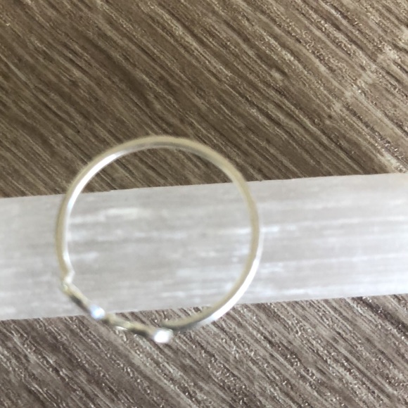 Silver dainty infinity ring (H&M) - Picture 2 of 4